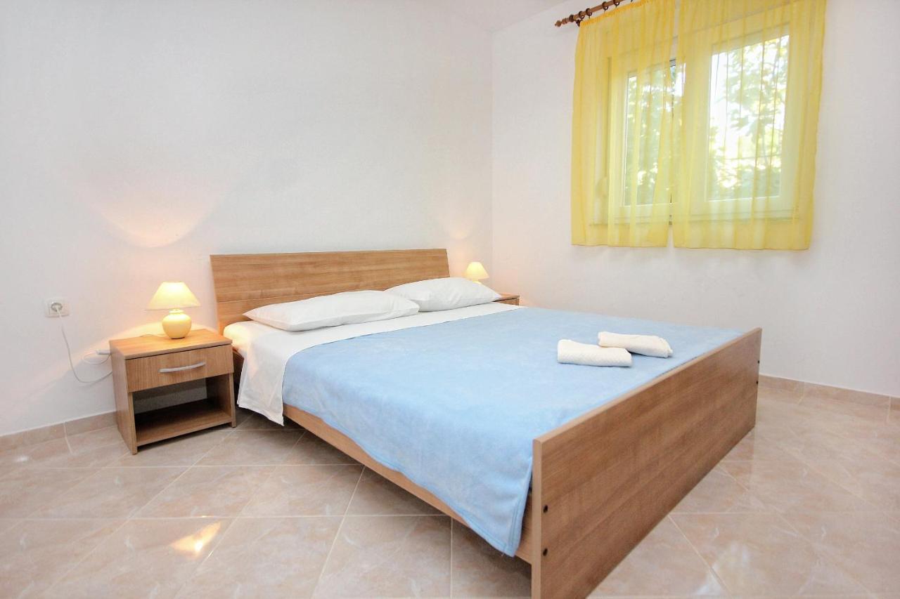 Apartments By The Sea Vlasici, Pag - 9324 Exterior foto