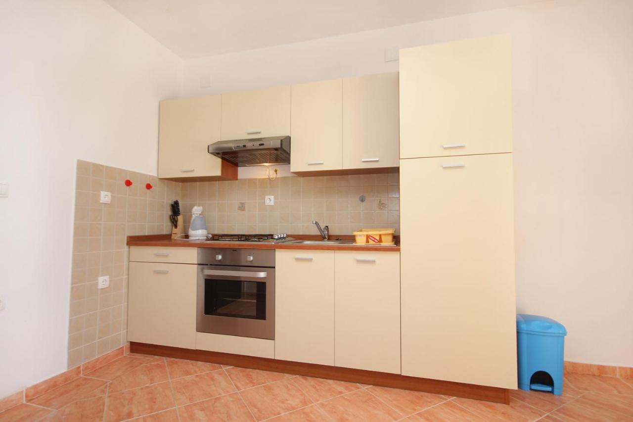 Apartments By The Sea Vlasici, Pag - 9324 Exterior foto